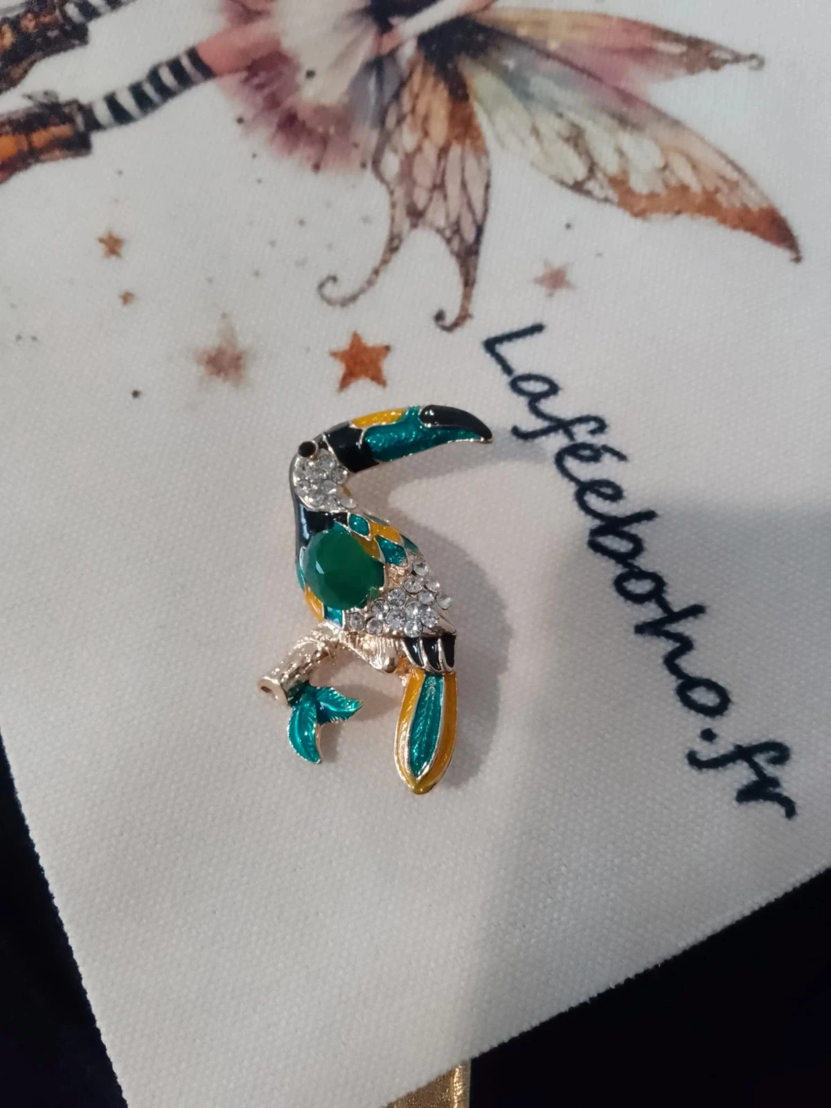 Broche toucan pierre d'onyx vert